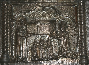 Elżbieta Bośniaczka z córkami na relikwiarzu ufundowanym przez nią dla kościoła św. Symeona w Zadarze, ok. 1380 r. źródło: WIkimedia